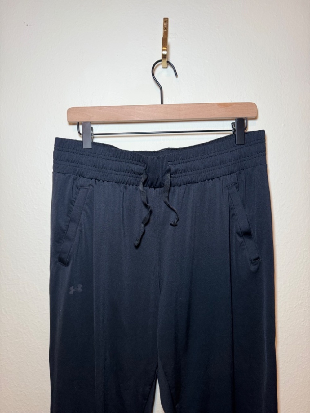 Under Armour Women's Black Performance Jogger Pants Size Large Athleisure - Picture 3 of 7